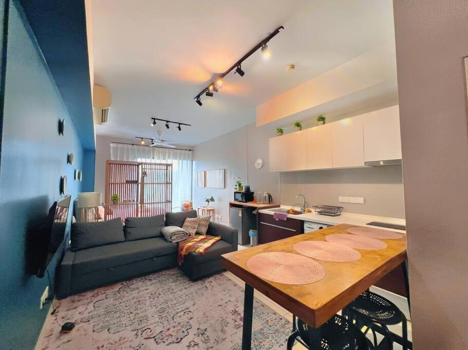 Heritage Studio With Balcony D'Sara, Direct Mrt Kampung Selamat, Near Thomson And Sungai Buloh Hospital 莎阿南 外观 照片